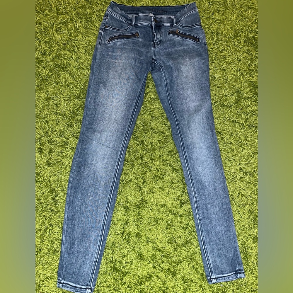 NY&C Jegging zipper pockets